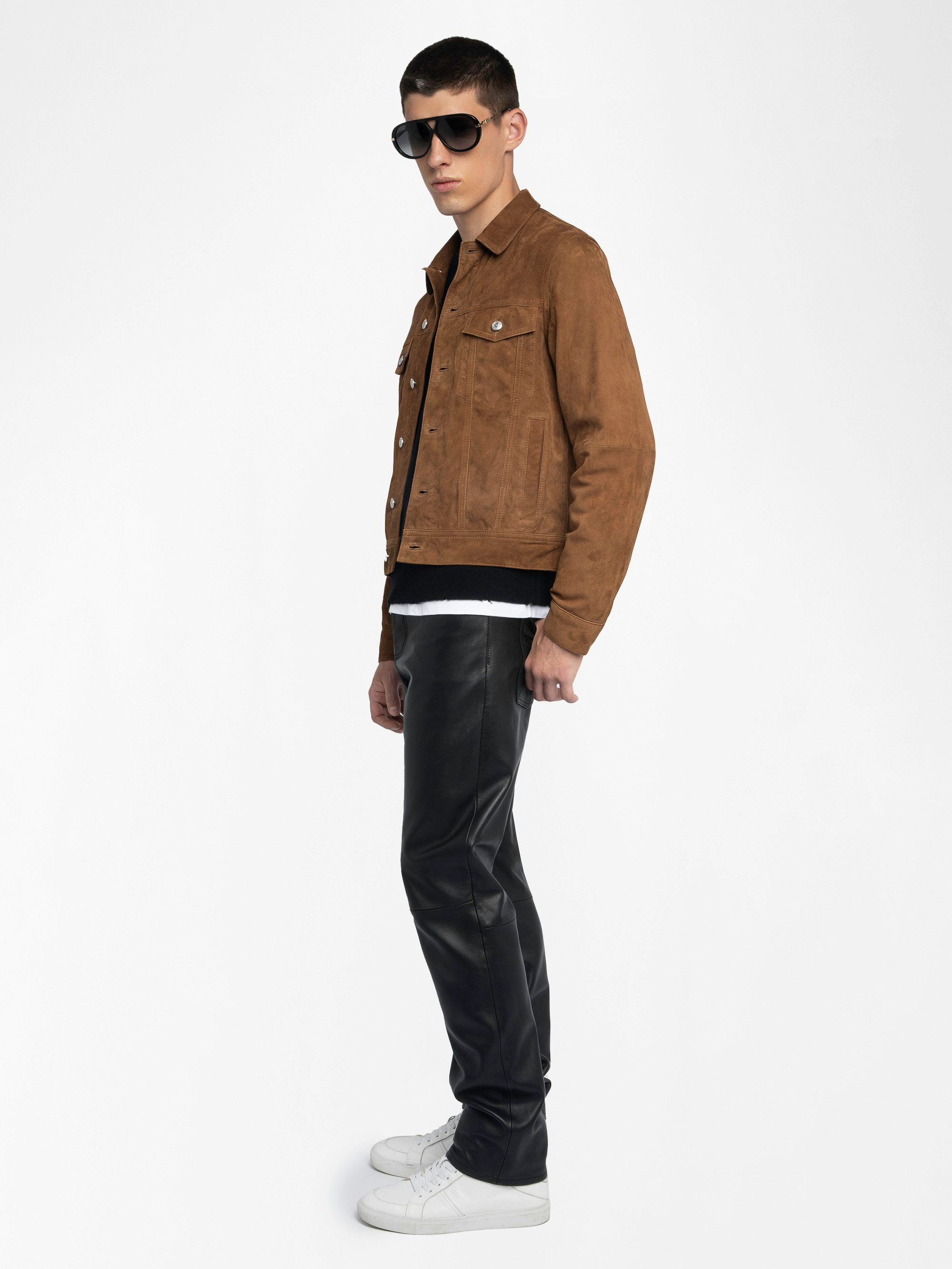 Bases Suede Leather Jacket - Suede jacket with embossed wings on the back, long sleeves and button closure.